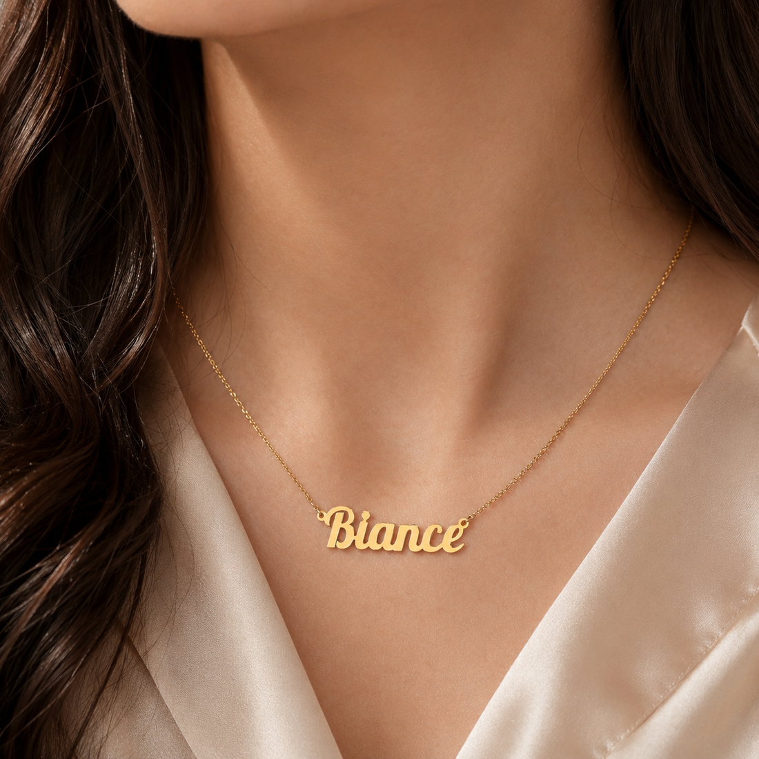 How to Choose the Perfect Name Necklace: A Timeless Personalized Jewelry Guide