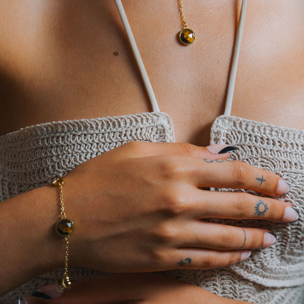 Elara  Birthstone Lariat Necklace